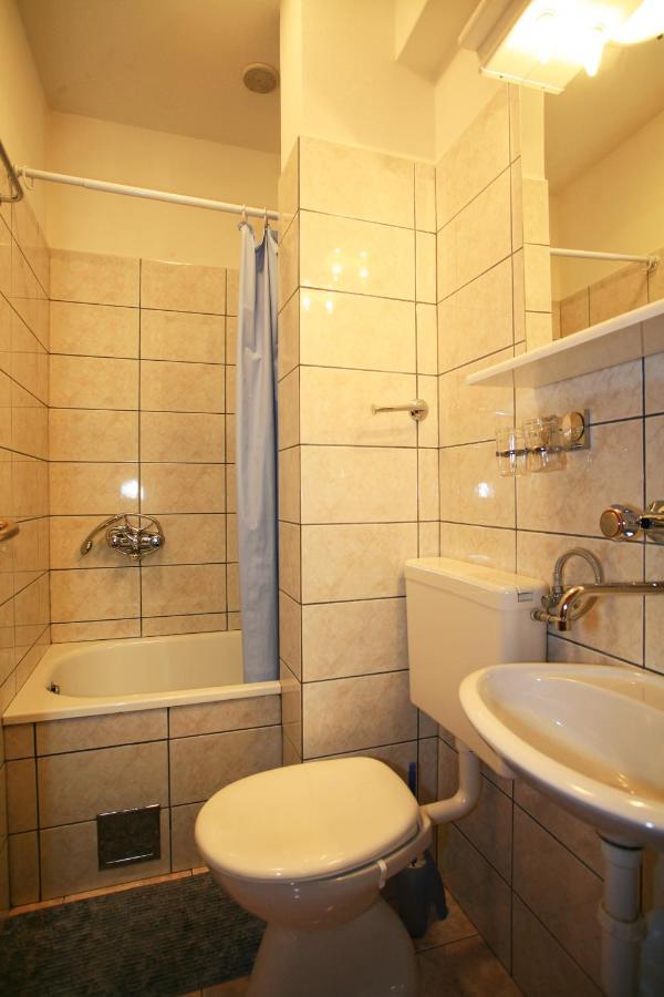 Apartment & Room Dinka, Krk Krk Town Exterior photo